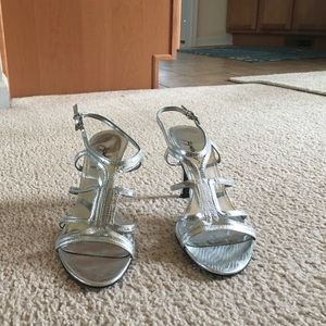 Jacqueline Ferrar Silver Strappy Heels