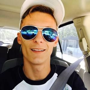 Meet your Posher, Craig