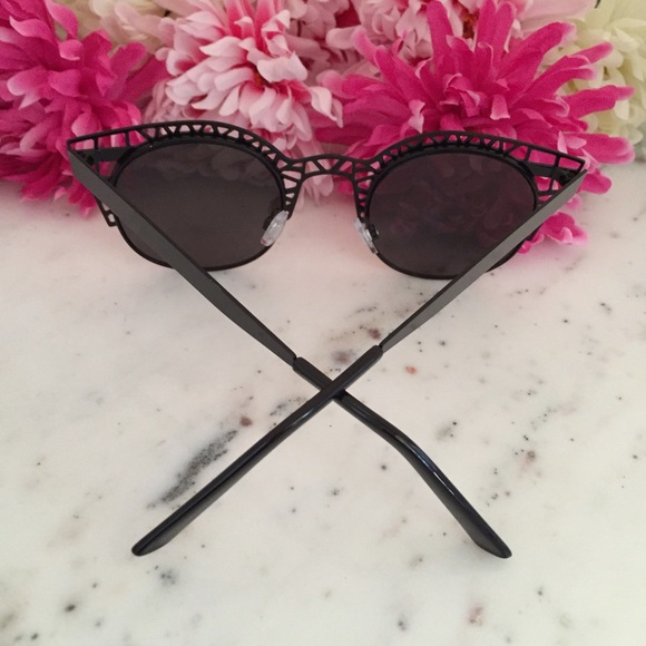 🆑 "Aurora" Sunglasses || Black & Green/Blue - Picture 2 of 6