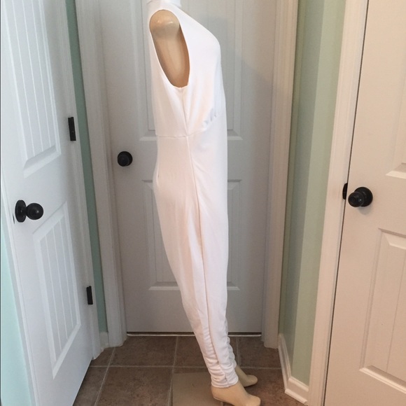 New arrival jumpers👏🏽👏🏽👏🏽👏🏽 - Picture 3 of 4