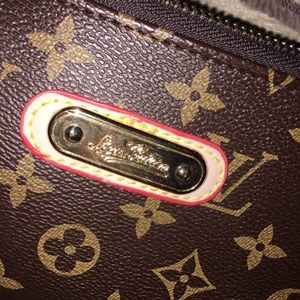 Louis Vuitton LV monogram purse