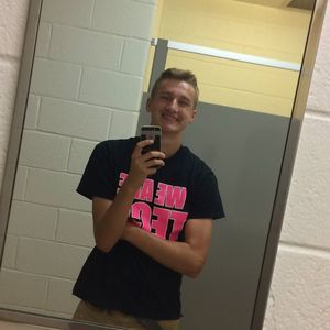 Meet your Posher, Devin