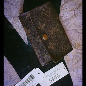 LOUIS VUITTON 6-Key Holder! BONUS! *Read Descript*