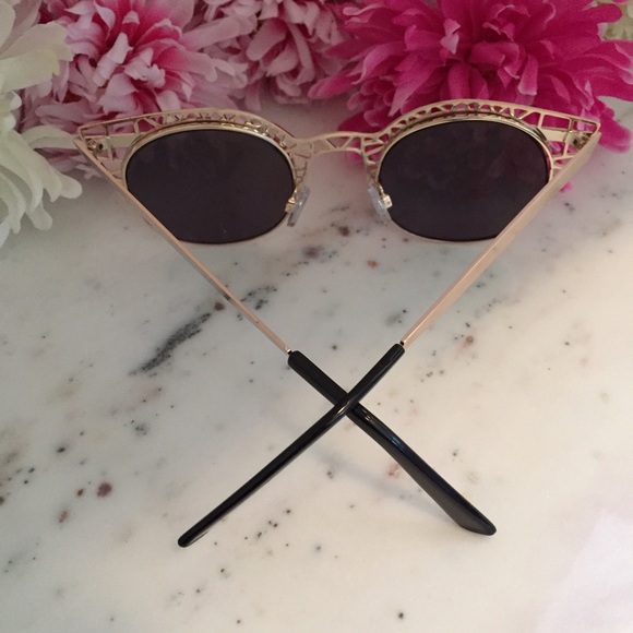 "Aurora" Sunglasses || Gold & Green Mirror - Picture 2 of 6