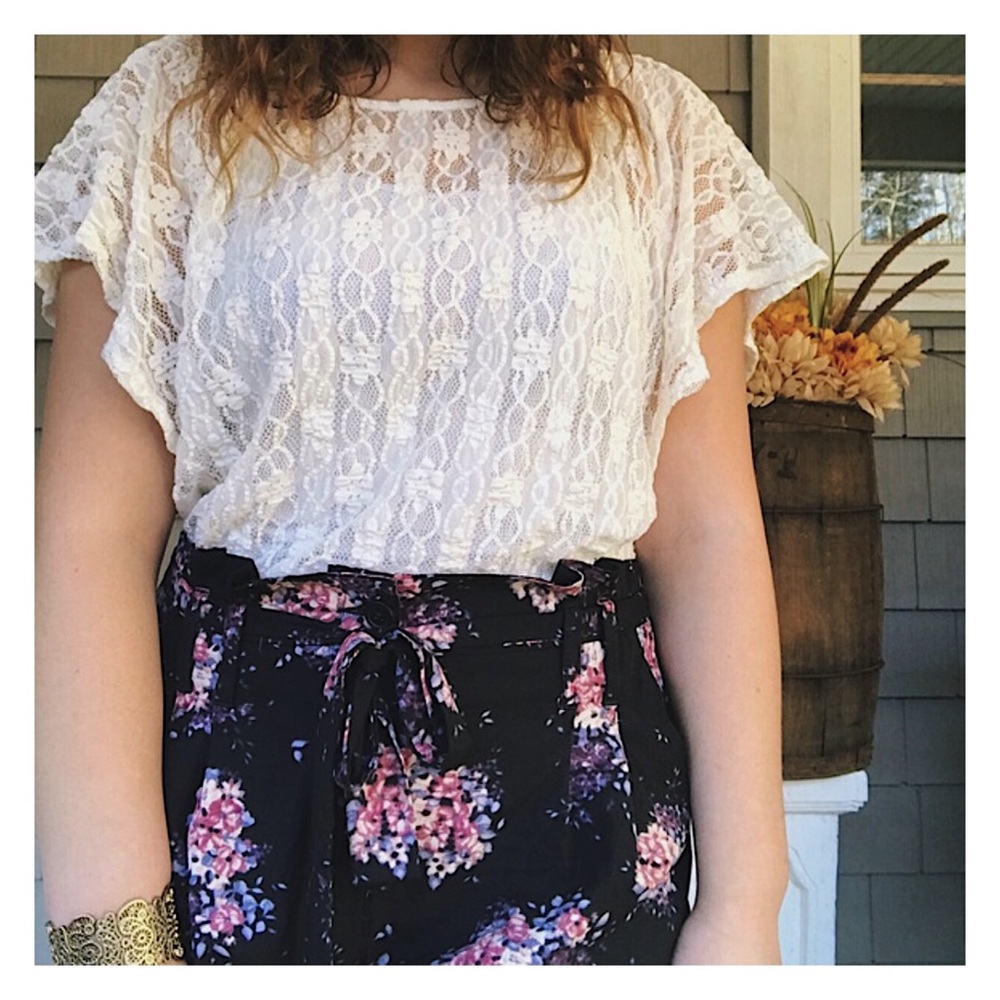 Forever 21 Lacy White Short Sleeve Blouse