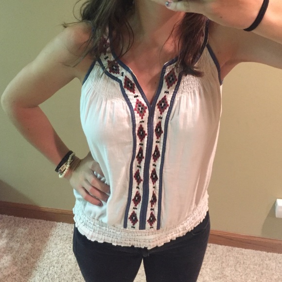 Embroidered Tank Top - Picture 2 of 2