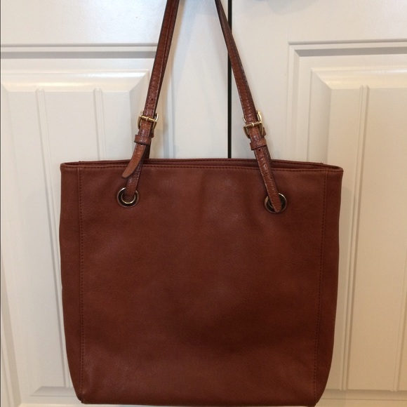 Brown tote purse