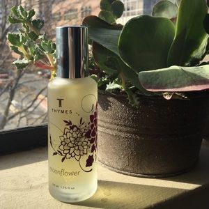 🌙🌺Body spray! Moonflower scent!