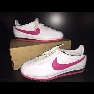 Nikes Classic Cortez Leather Size 7