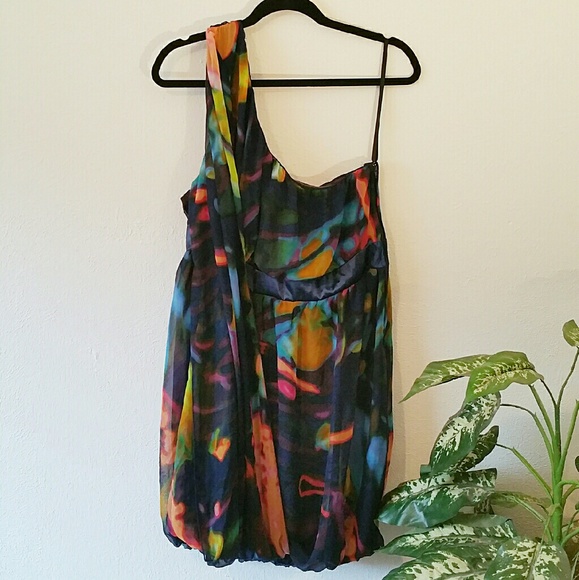 🆕 One Shoulder Abstract Flowy Dress