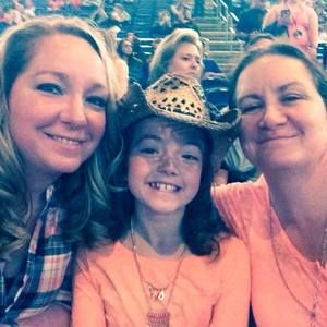 Meet your Posher, Crystal