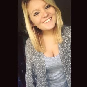 Meet your Posher, Alexis