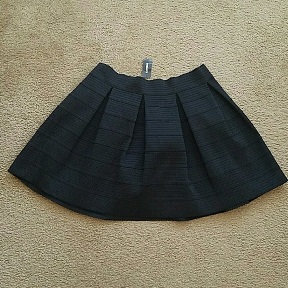 Express Black skirt