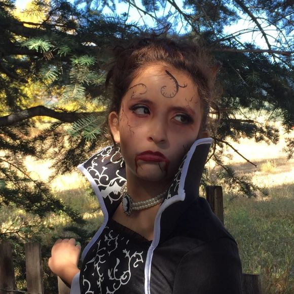 Meet your Posher, Annette