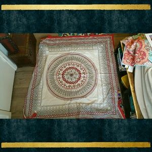NWOT Square Mandala Tapestry