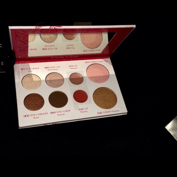 MAKEUP PALETTE - Picture 2 of 2