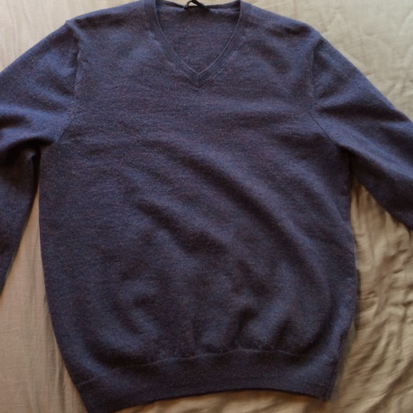 Pull over sweater