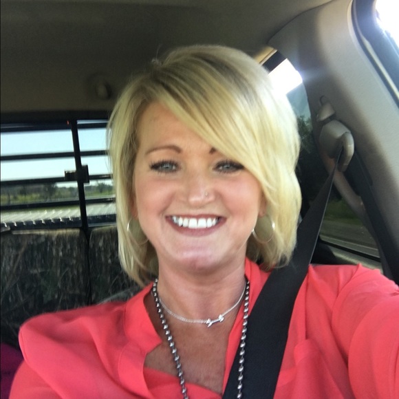 Meet your Posher, Jenifer - Picture 1 of 1