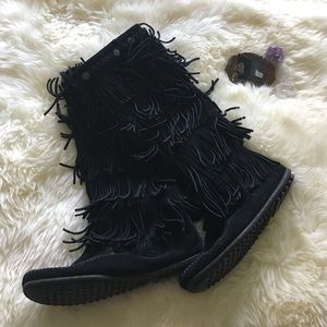 Minnetonka Black Suede Fringe Boots