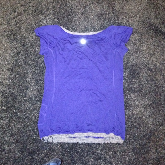 Lululemon lightweight workout top. - Picture 2 of 2