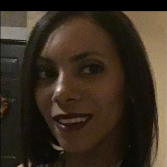 Meet your Posher, Istalia - Picture 1 of 1