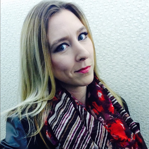 Meet your Posher, Jessica - Picture 2 of 4