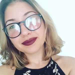 Meet your Posher, Becca