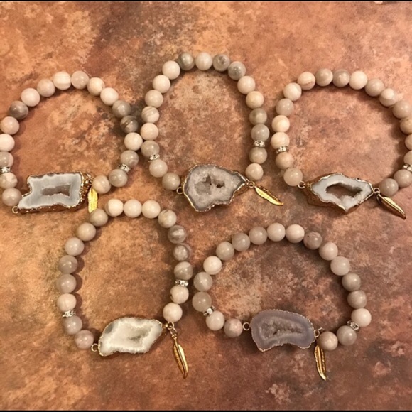 HP🎉Winter Agate Bead & Druzy Pendant - set of 3 - Picture 3 of 4