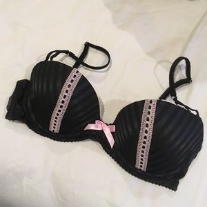 Like New Sexy Victoria's Secret Black Bra