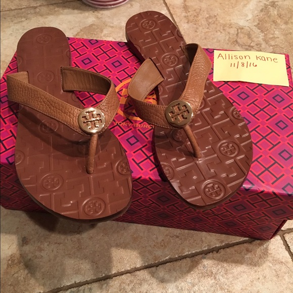 Brand new never worn Tan Thora Sandals size 8
