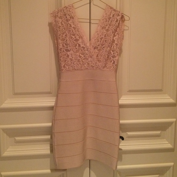 ❤️Baby Pink Bebe Lace Bandage Dress - Picture 3 of 8