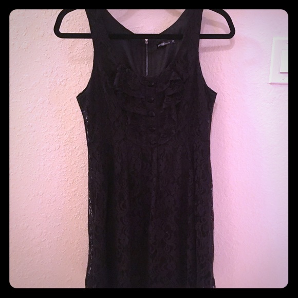 Black lace Kensie cocktail dress