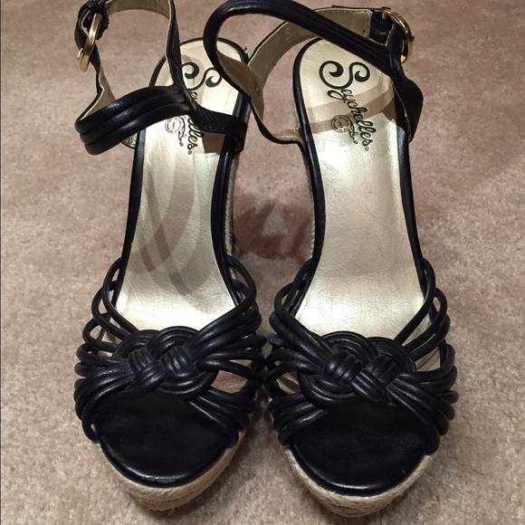 Seychelles wedges