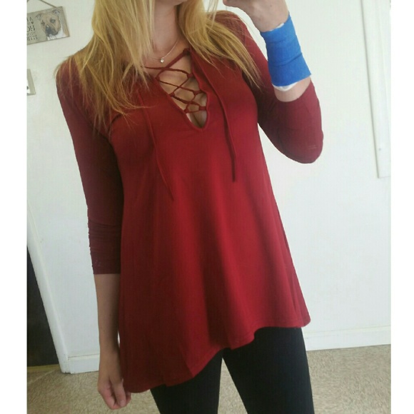 🔴 Last One! Red Hooded Lace Up Top - Picture 2 of 3