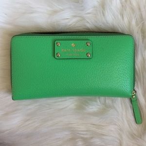Kate Spade Wellesley wallet Kate Spade Wellesley wallet