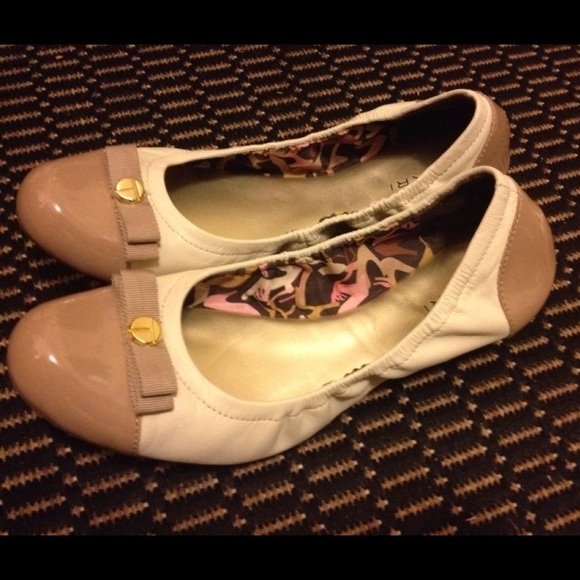 Tahari Ballet Flats