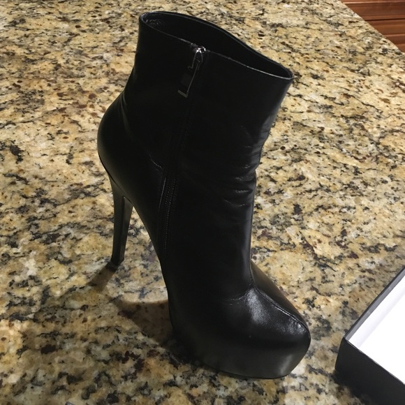 chinese laundry booties LIKE NEW