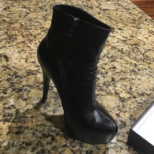 chinese laundry booties LIKE NEW