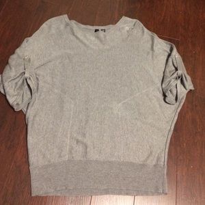 Super cute grey Willi Smith sweater.  Size L.
