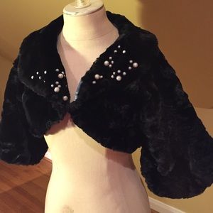 NWT Lulu Guinness Faux Fur With Pearls Shrug Fab!!