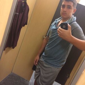 Meet your Posher, Luis ruben