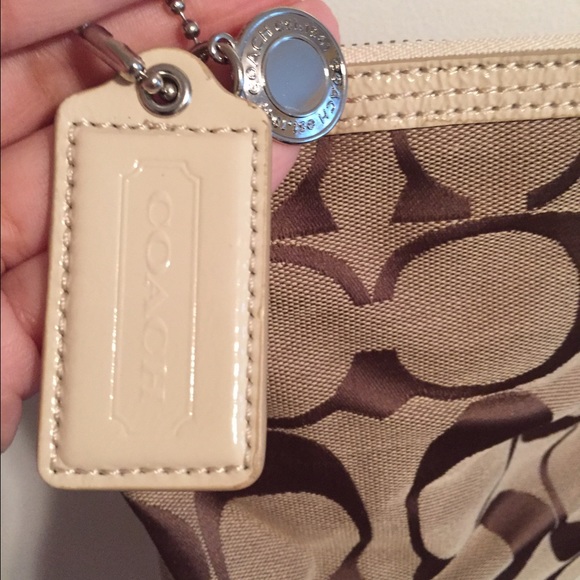 🚨SALE🚨Authentic Coach Handbag - Picture 2 of 7