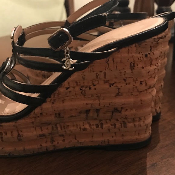 Shoes - Picture 3 of 4