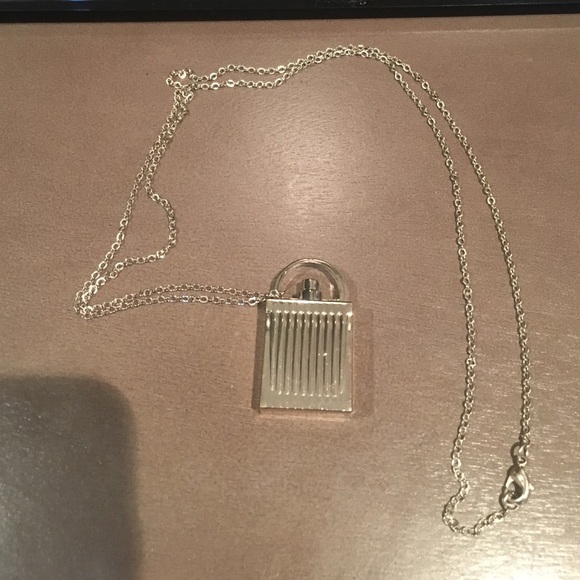 Gold Chloe necklace