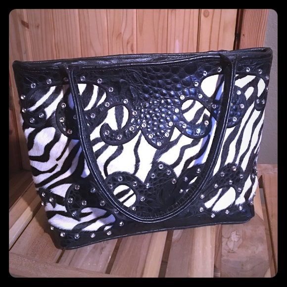 Like new never used Kurtmen design zebra croc tote