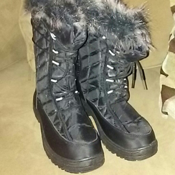 Brand New Winter Snow Boots 10
