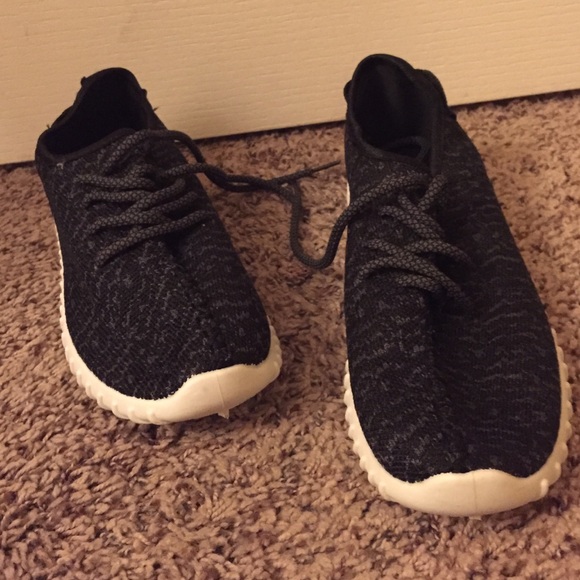 Brand new, never worn. Extremely comfortable!