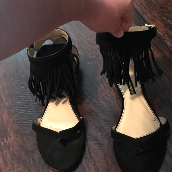 Chinese laundry sandals size 10