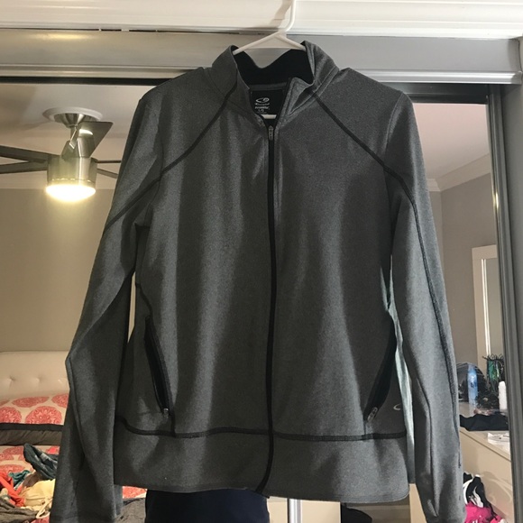 grey and black workout jacket