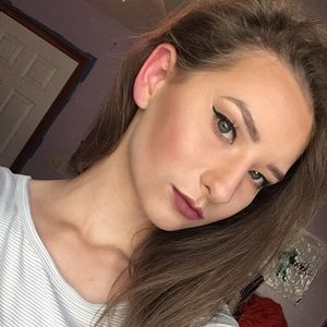 Meet your Posher, Jillian